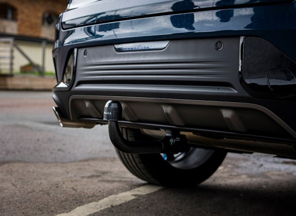 Afneembare trekhaak op Lynk & Co 01 gemonteerd door Versteegh Automotive – trekvermogen tot 1800 kg.